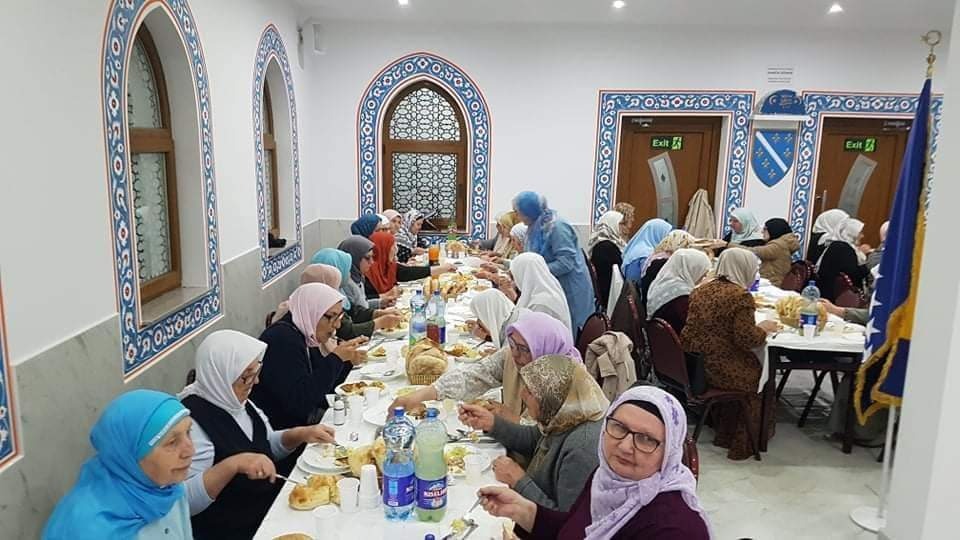 Kozarac: Iftar sa majkama šehida 