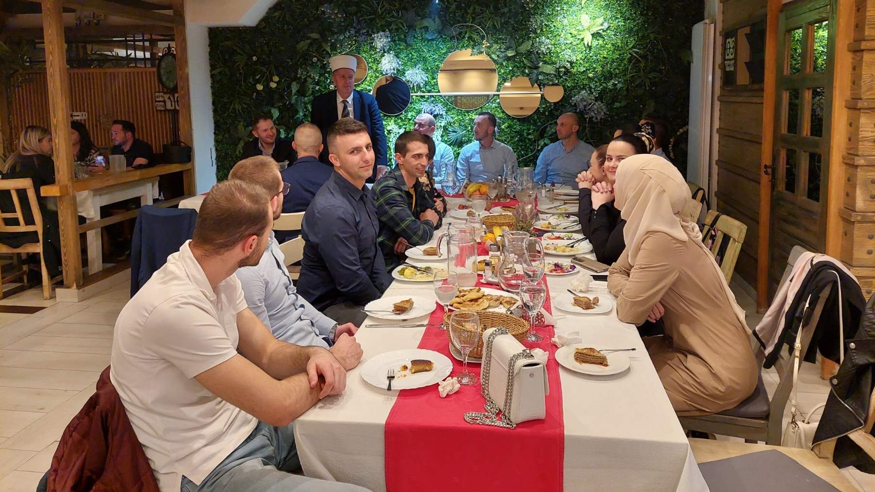 Mreža mladih MIZ Zenica: Iftar za članove Mreže mladih Vojnog muftijstva