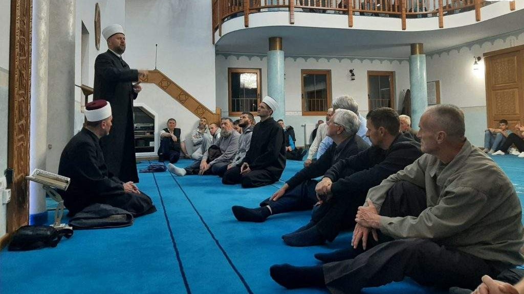 Muftija Dizdarević u ramazanskoj posjeti džematu Donji Gostović – MIZ Zavidovići