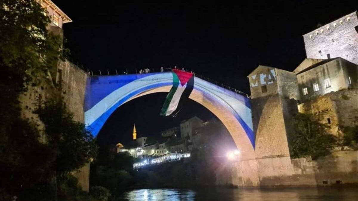 Mostar: Zastava Palestine kao odgovor na osvjetljavanje Starog mosta bojama zastave Izraela