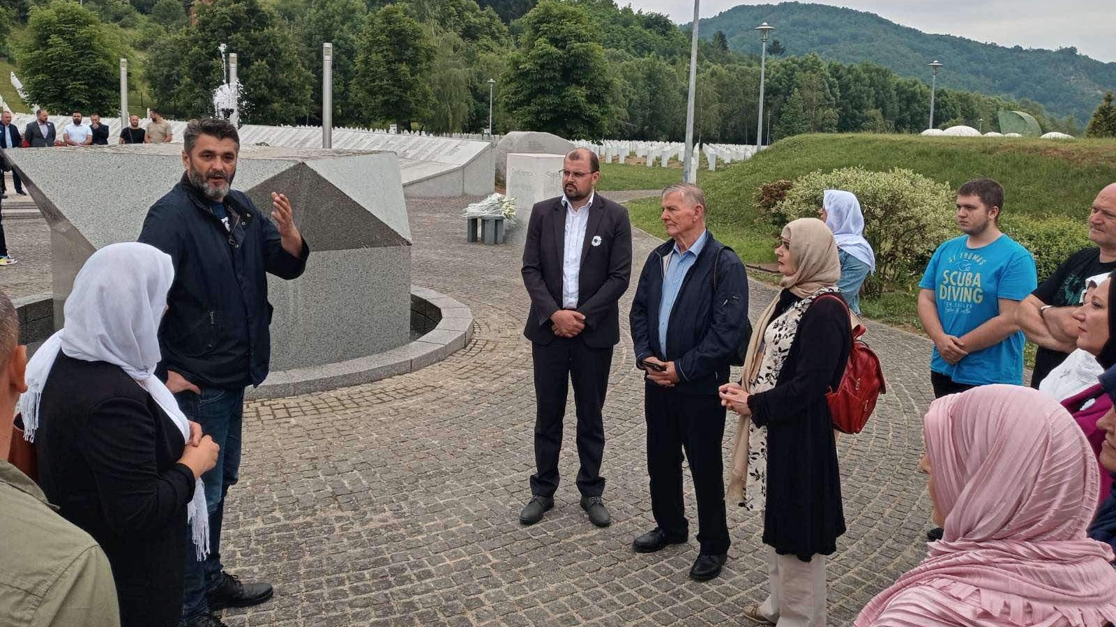 Predstavnici MIZ Zenica posjetili Memorijalni centar Potočari