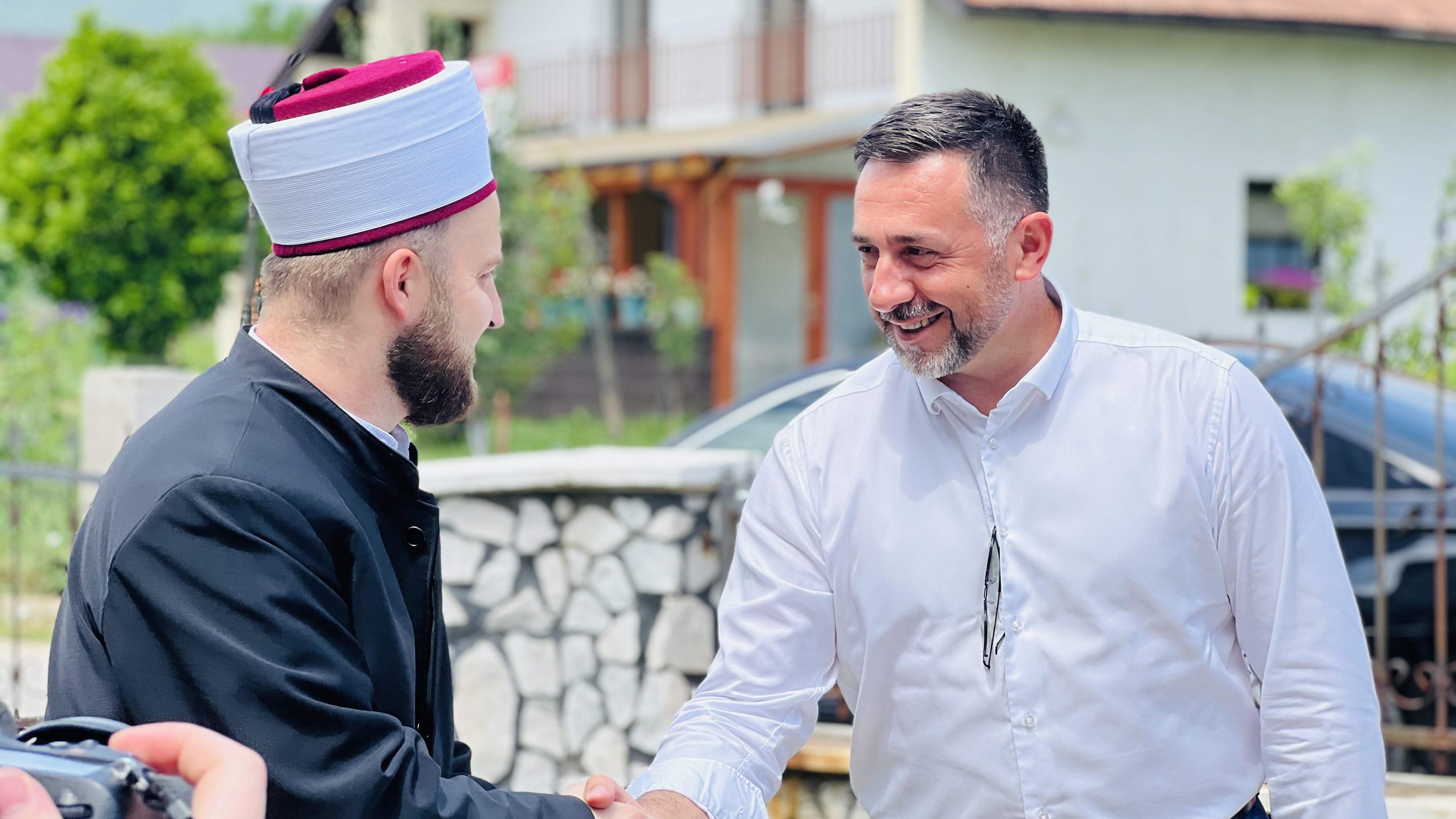 Potpredsjednica Mahmutbegović i ministar Ramić u posjeti općini Vitez: Potpisan ugovor za izgradnju vjerskog objekta u naselju Grbavica