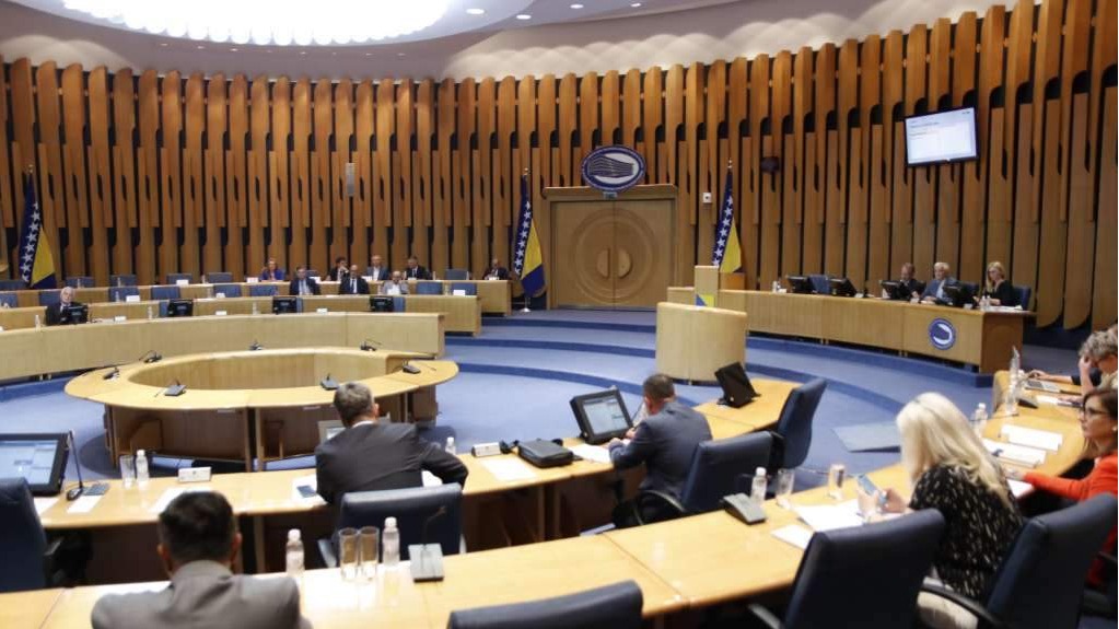 Usvojen budžet institucija Bosne i Hercegovine, bez glasanja o zaključku Kluba Bošnjaka o smanjenju plaća zvaničnika