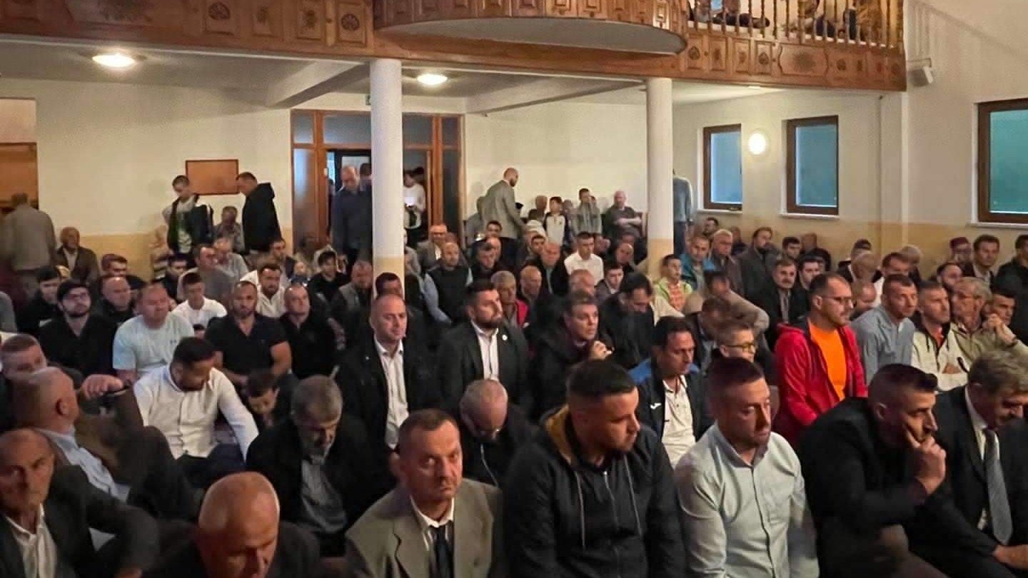 Srebrenica: Centralna bajramska svečanost održana u Bijeloj džamiji
