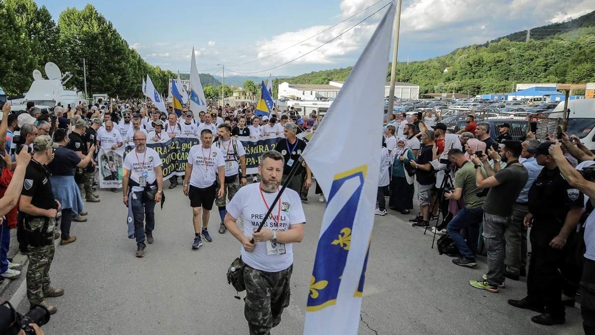 Učesnici "Marša mira" u tišini ušli u Potočare