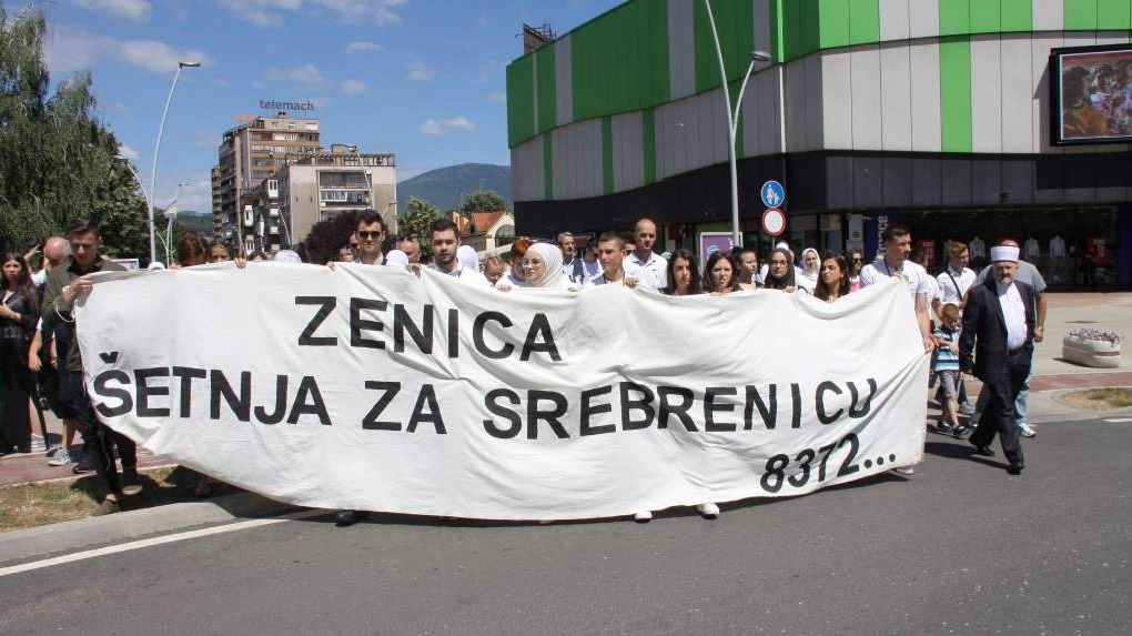 Zeničani i ove godine organizirali 'Šetnju za Srebrenicu' u čast žrtava genocida