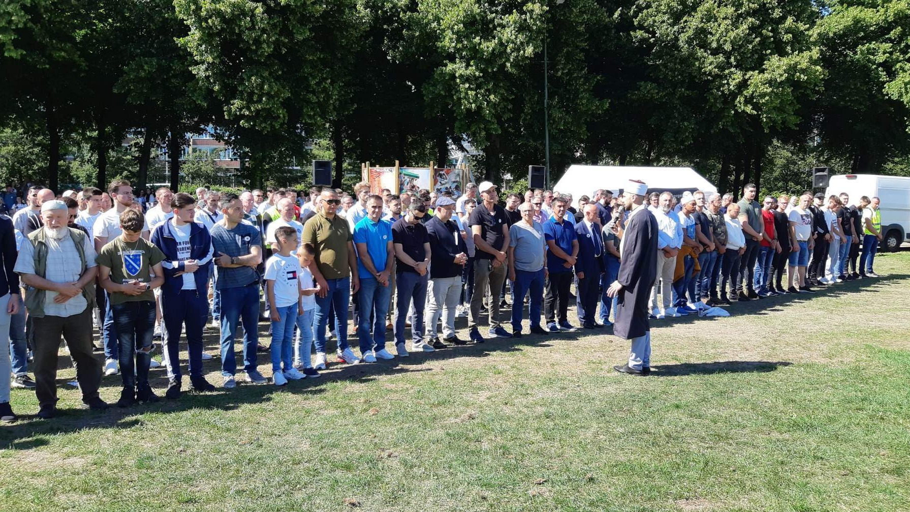 Hag: Održana komemoracija i klanjana dženaza u odsustvu srebreničkim šehidima