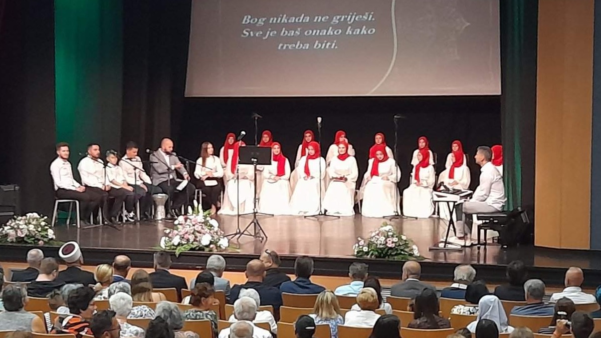 U Bijeljini održana svečana akademija pod nazivom “Stazom svjetlosti, mira i ljubavi”