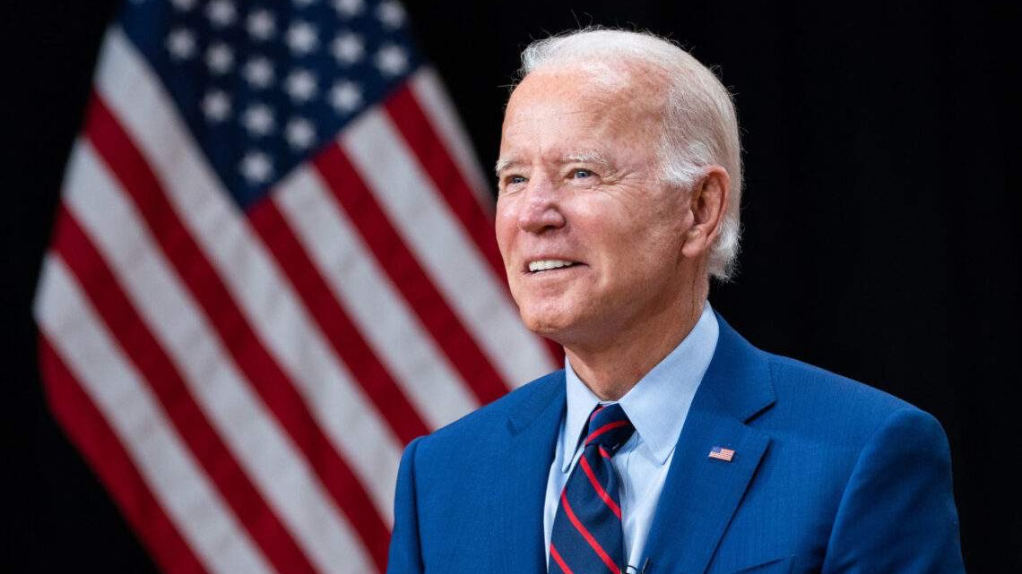 Biden poslao poruku jedinstva s muslimanskim zajednicama u SAD-u