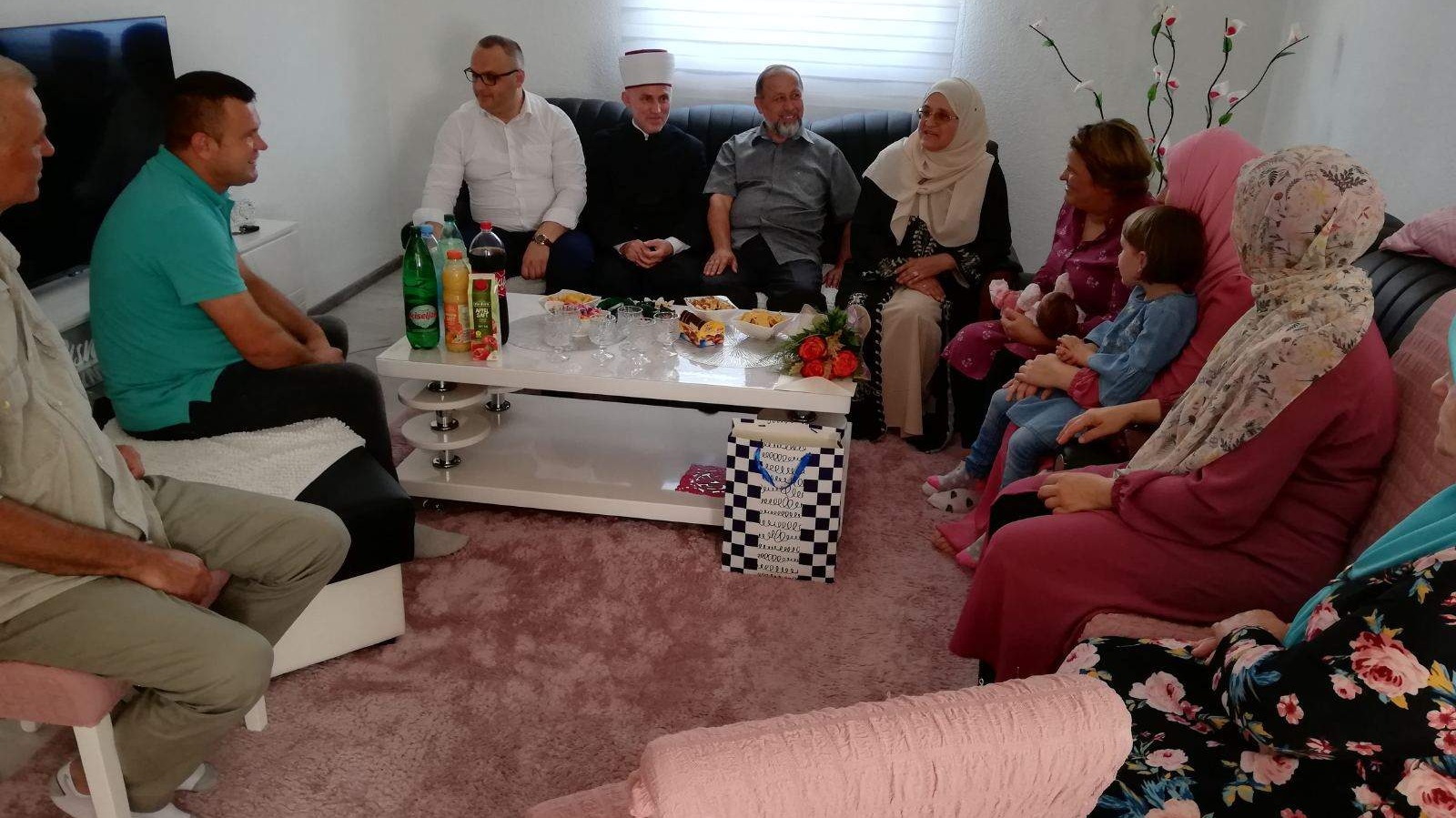 Muftija Kudić posjetio porodicu prvog novorođenčeta u Novoj 1444. hidžretskoj godini