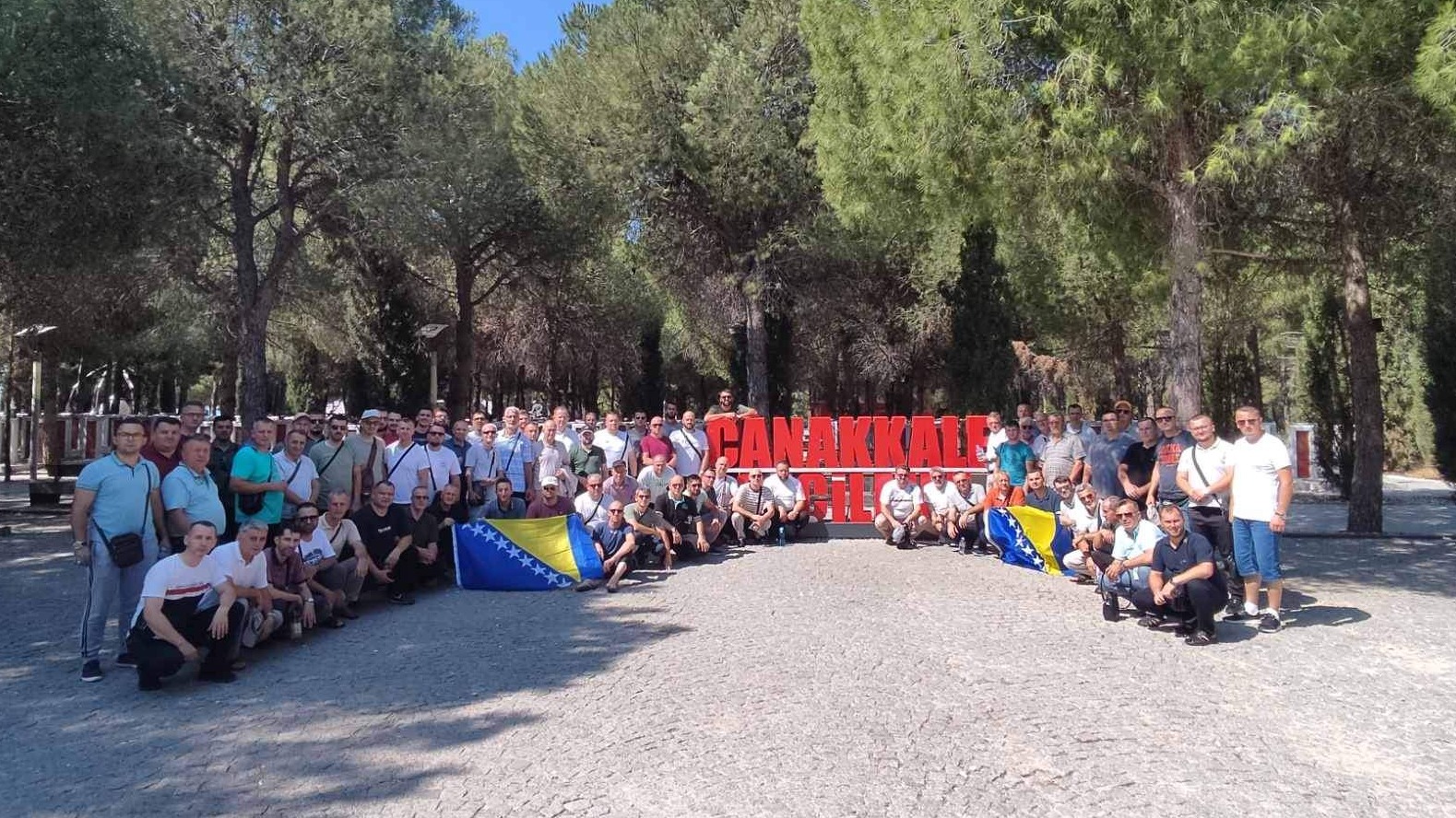 Članovi Udruženja ilmijje posjetili Šehidski kompleks u Čanakalama