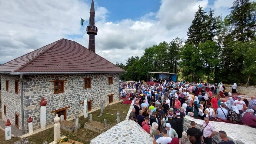 Otvorena najstarija krajiška džamija u Stijeni kod Cazina