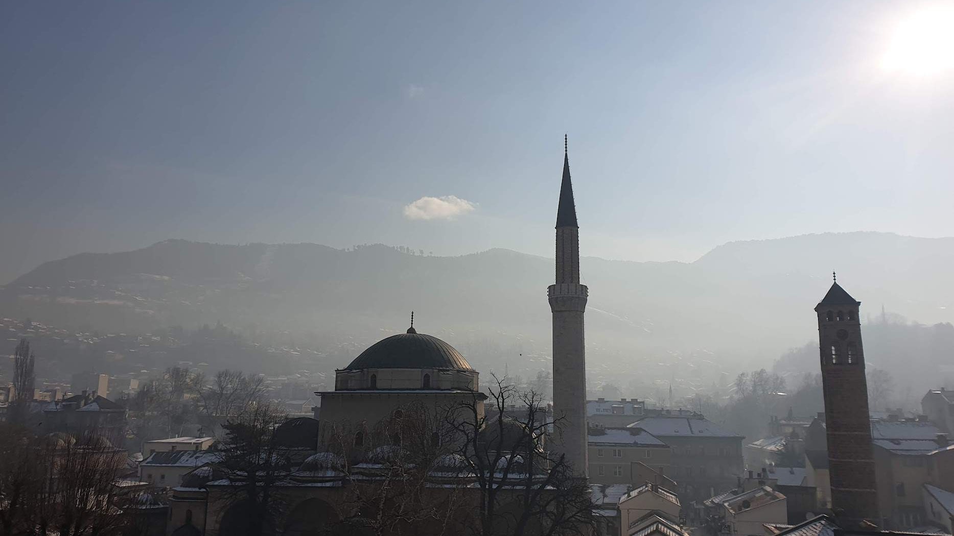 Količina zagađujućih čestica u Kantonu Sarajevo iznad graničnih vrijednosti