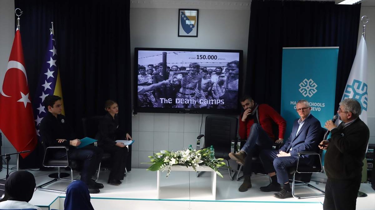 U Maarif Schools of Sarajevo održana panel-diskusija "Srebrenica - kroz simbole i svjedočenja"