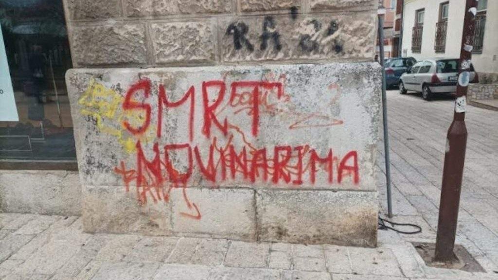 U Mostaru uklonjen grafit s govorom mržnje prema novinarima