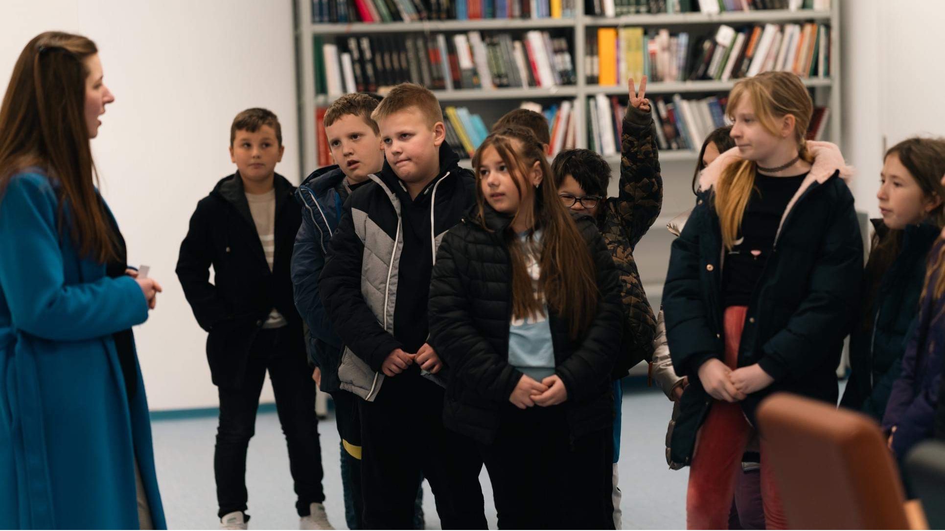 Dan maternjeg jezika u Memorijalnom centru: Preko 70 učenika postali članovi biblioteke 