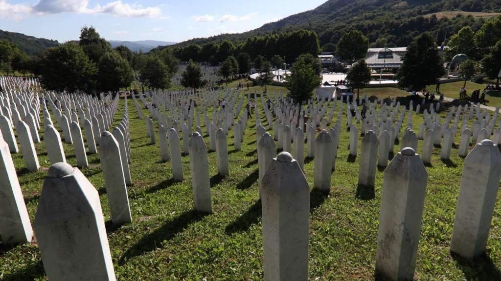 Schmidt izmjenama zakona osigurao pristup šest miliona KM za održivost MC Srebrenica