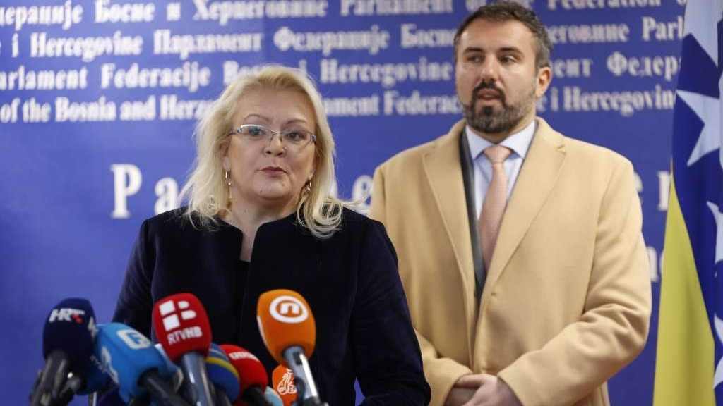 Federalni Parlament: Lidija Bradara nova predsjednica FBiH, potpredsjednici Refik Lendo i Igor Stojanović