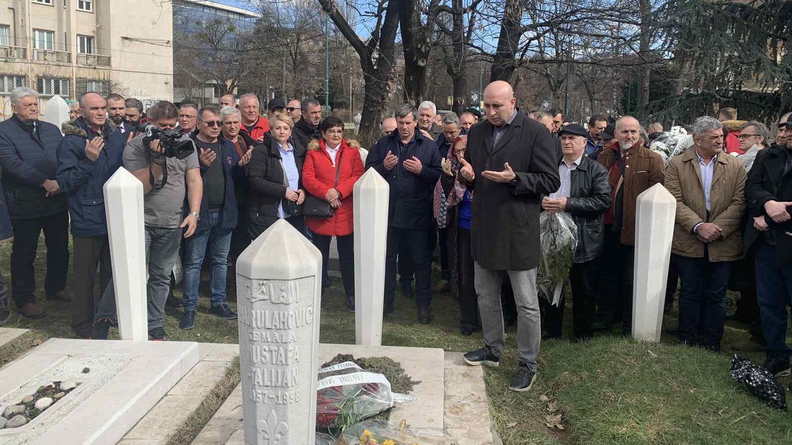 U haremu Alipašine džamije u Sarajevu obilježena 25. godišnjica od smrti generala Mustafe Hajrulahovića Talijana