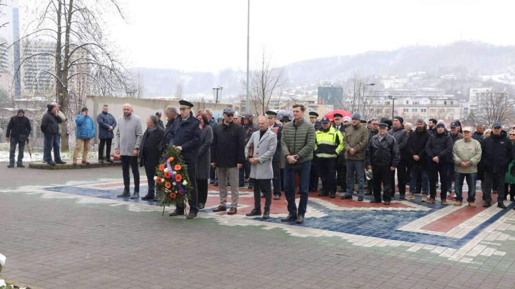 Obilježen dan kada je 1992. donesena jednoglasna odluka o odbrani Tuzle