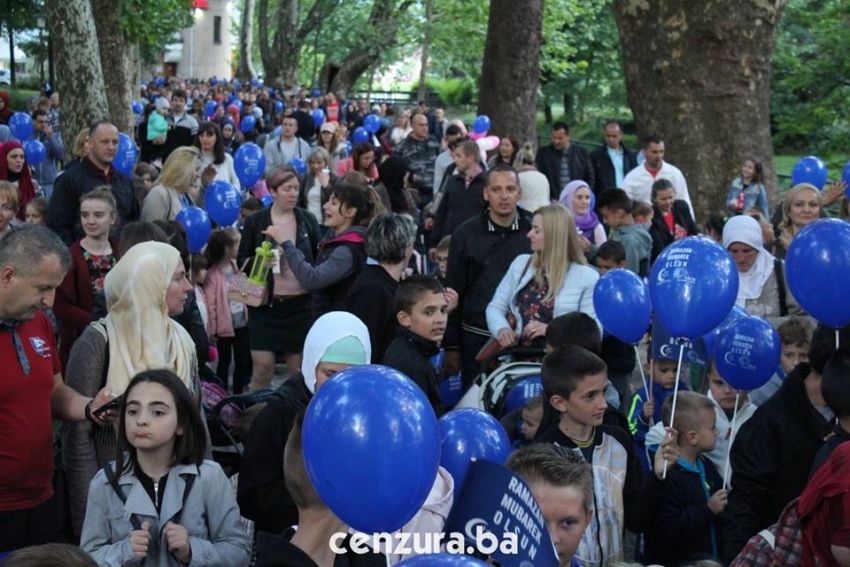 Bihać: Ramazanski vozić i top na dva stara grada krase ramazansku atmosferu