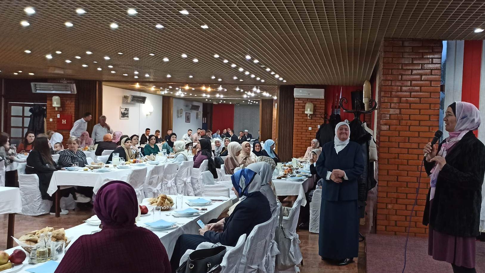 Rijaset Islamske zajednice i Medžlis Zenica organizirali iftar za žene