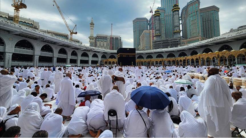 Mekka: Stotine hiljada muslimana iz cijelog svijeta klanjalo bajram-namaz u haremu Kabe