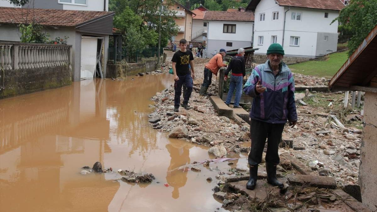 Snažno nevrijeme u Sniježnici kod Teočaka, sreća je što nema ljudskih žrtava