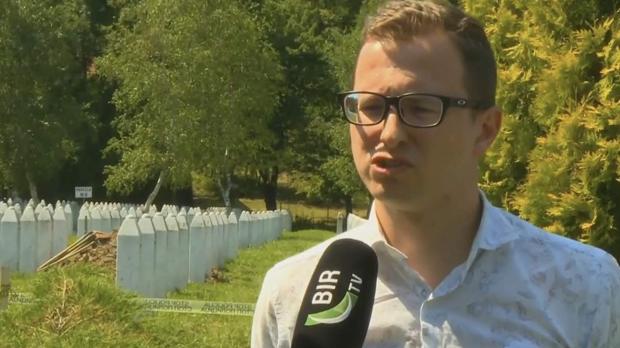 Mujanović: Generacijska je obaveza da  pričamo istinu o genocidu u Srebrenici 