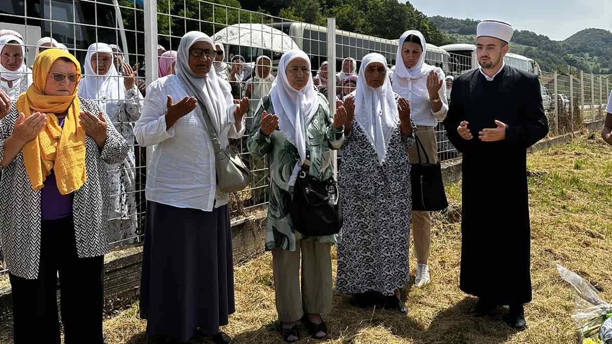 Obilježavanje 28. godišnjice genocida: Majke obišle masovna stratišta 