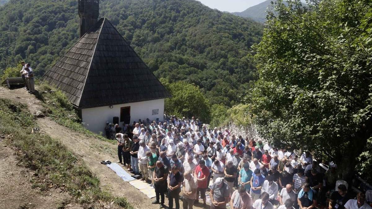 U džamiji Kušlat kod Zvornika klanjan tradicionalni džuma-namaz i proučena Dova za domovinu