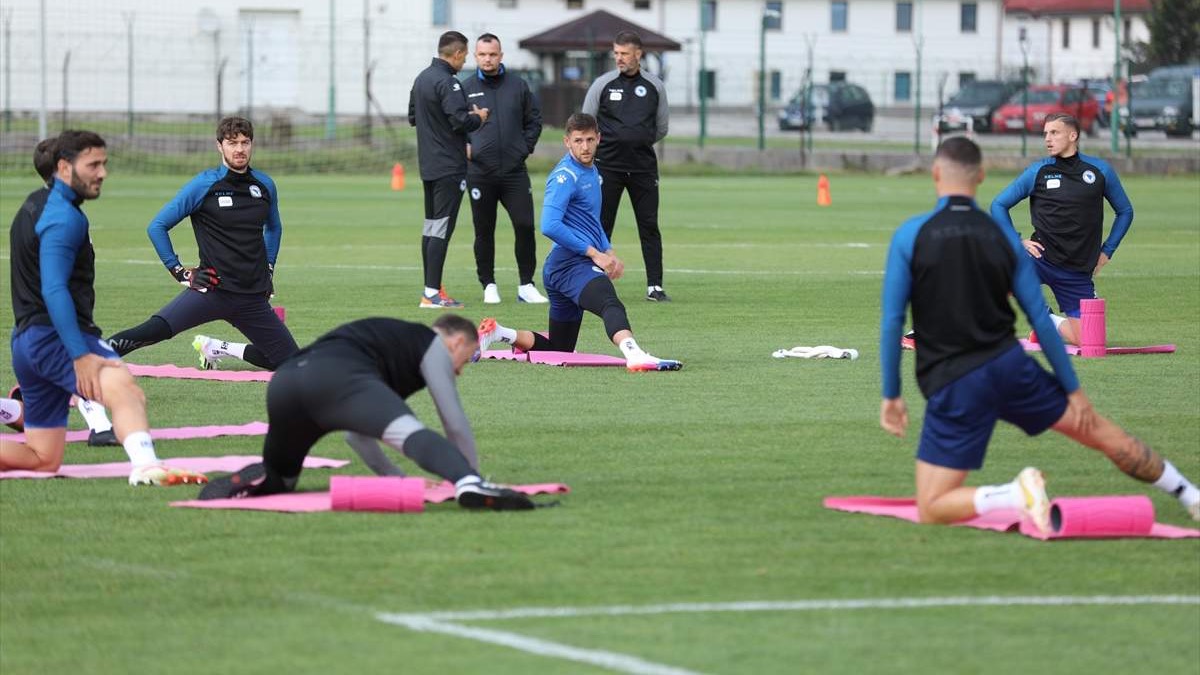 Fudbalski reprezentativci BiH odradili prvi trening u Butmiru