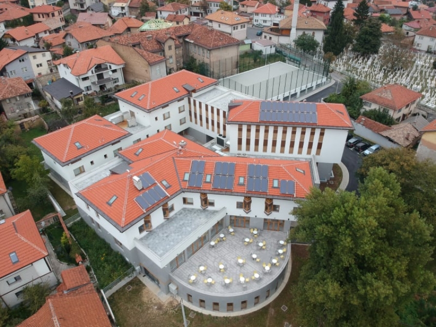 Studentski centar IZ: Iznajmljivanje garaža, sportskog terena i kopirnice