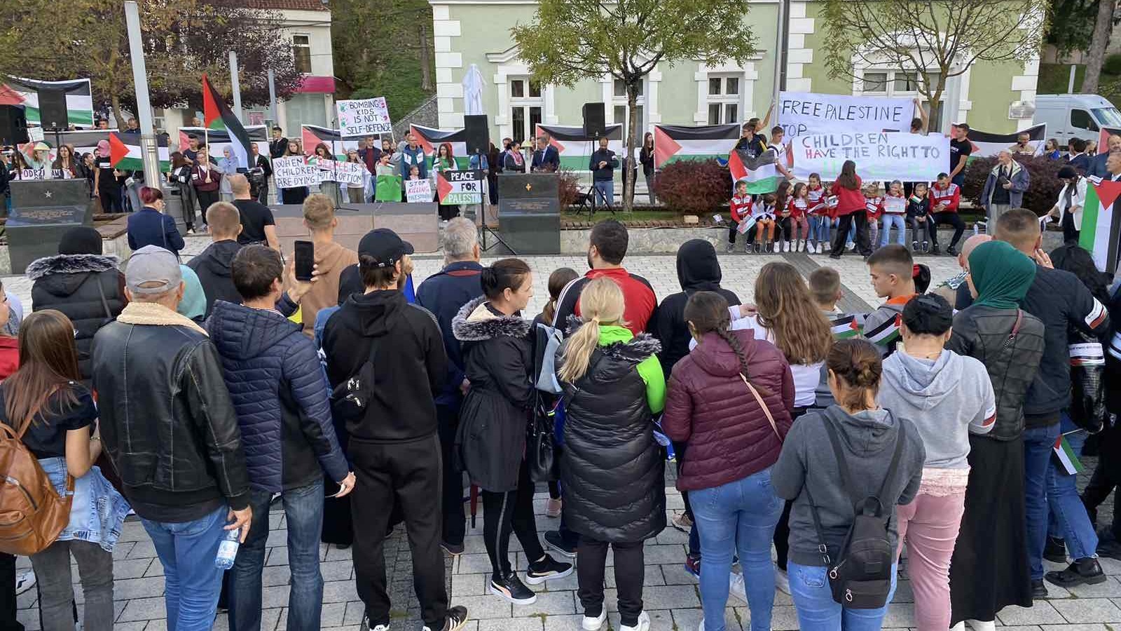 Cazin uz Palestinu: Ne možemo u tišini gledati stradanja i krvoproliće, u našim ste dovama