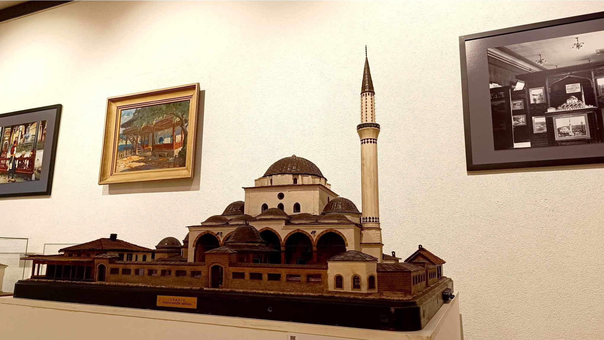 Dio izložbe "Pod nebom vedre vjere" je maketa Gazi Husrev-begove džamije iz 1932. godine (VIDEO)