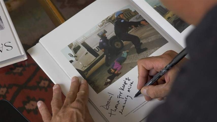 "Sniper Alley Photo" donosi priču o fotografiji ubijenog Nermina Divovića koja je obišla svijet