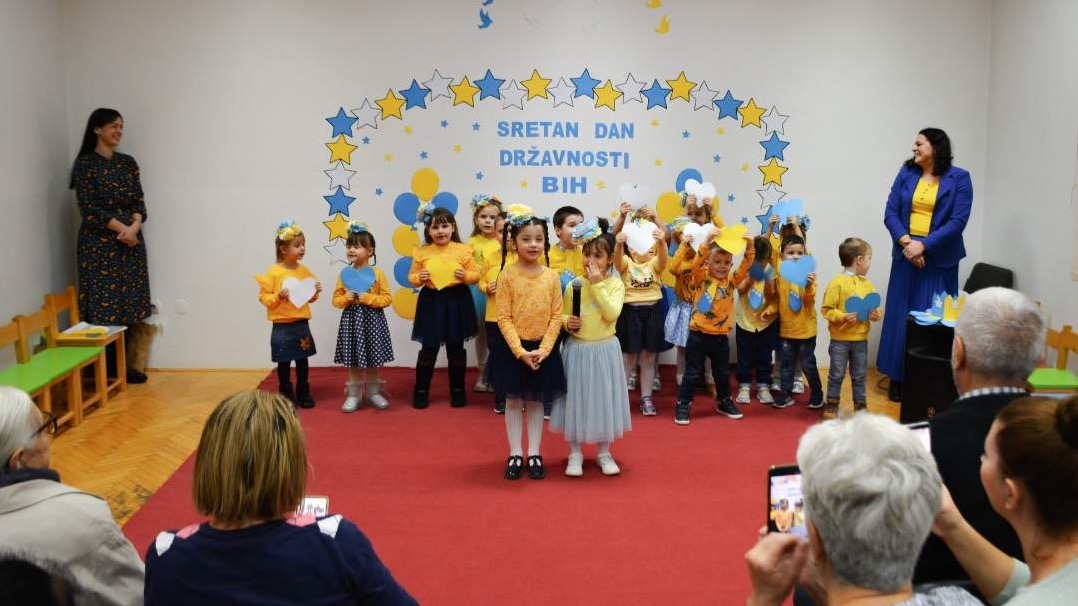 Bijeljina: Polaznici Mekteba za predškolski uzrast obilježili Dan državnosti Bosne i Hercegovine 