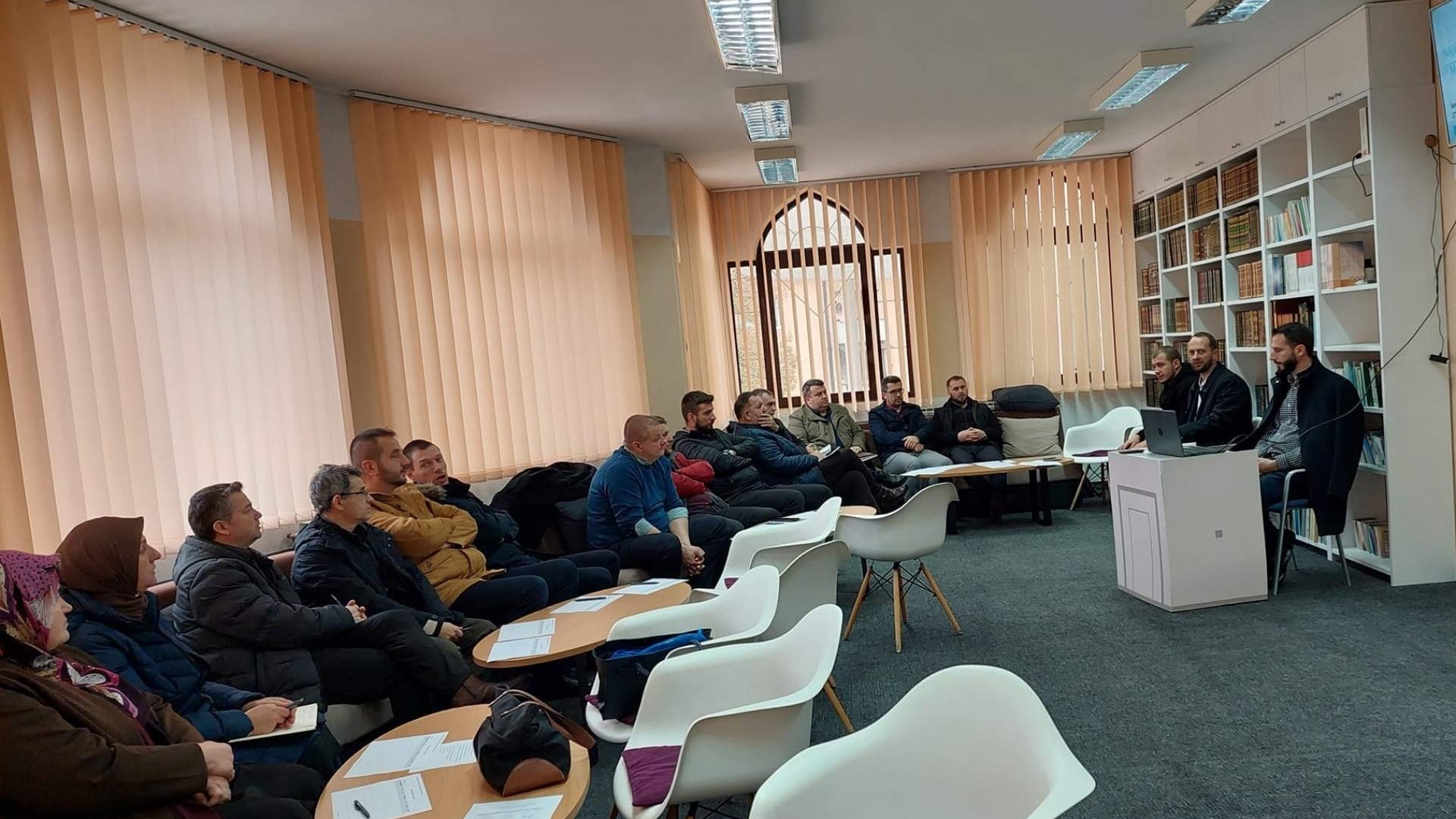Novi Travnik: Održan stručni seminar za muallime i muhaffize Škole Kur'ana Muftijstva travničkog