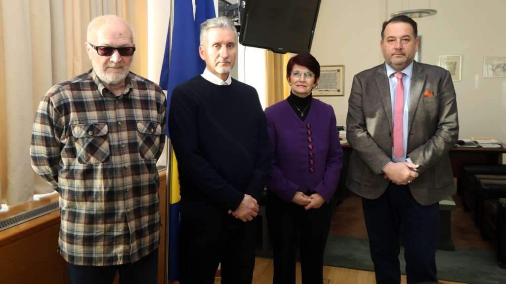 Delegacija VKBI uručila Ademoviću Rječnik bosanskog jezika