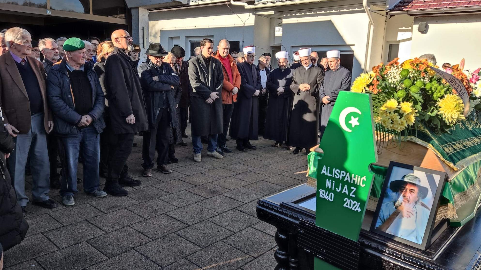 Klanjana dženaza Nijazu Alispahiću