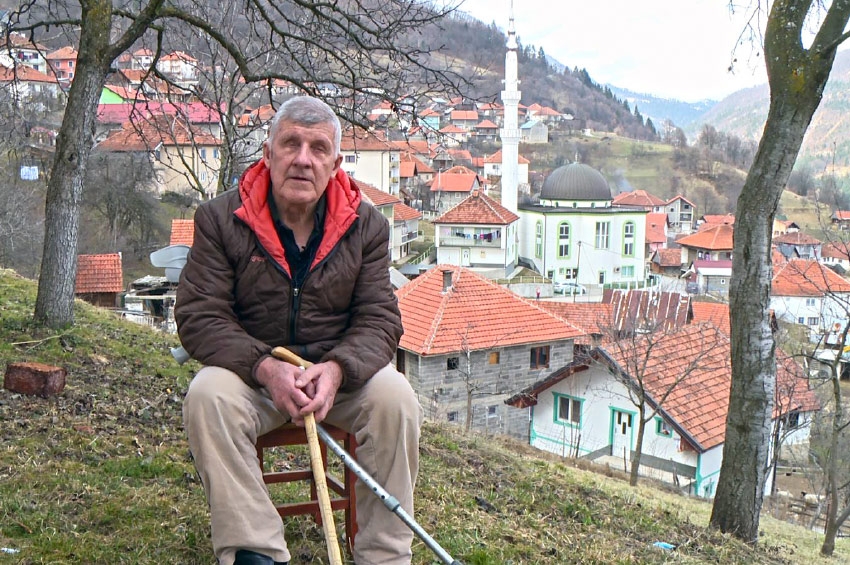 Ne propušta namaz u džamiji - Njegov svijet nije tmina