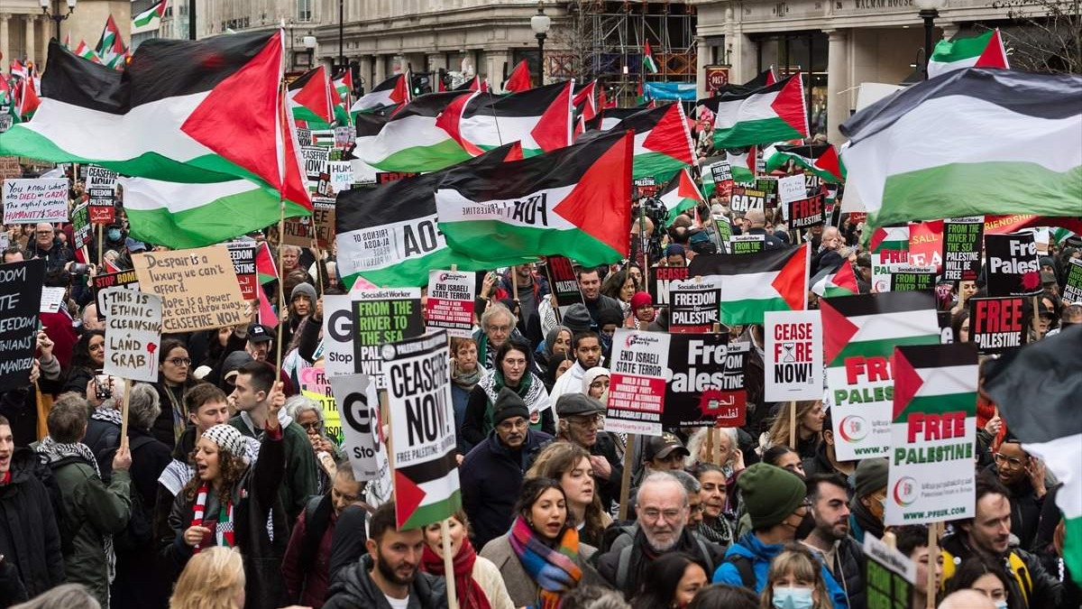 Velika Britanija: Hiljade okupljenih u Londonu pozvalo na hitan prekid vatre u Gazi