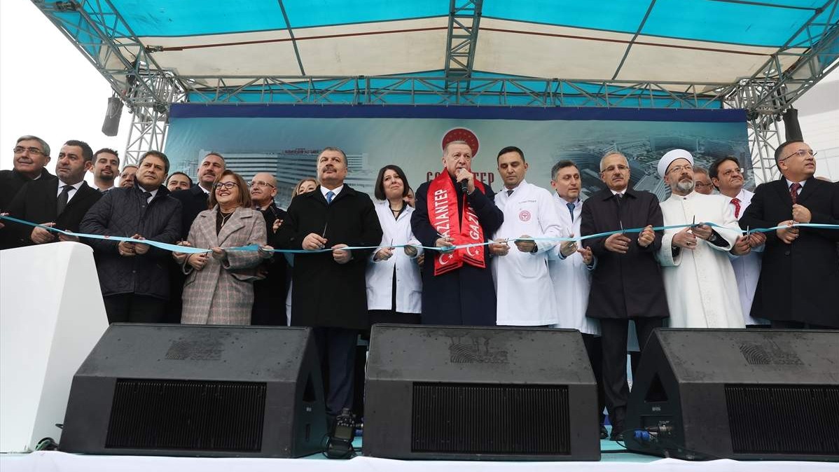 Pred godišnjicu razornog zemljotresa u Turskoj Erdoan svečano otvorio novoizgrađenu bolnicu u Gaziantepu