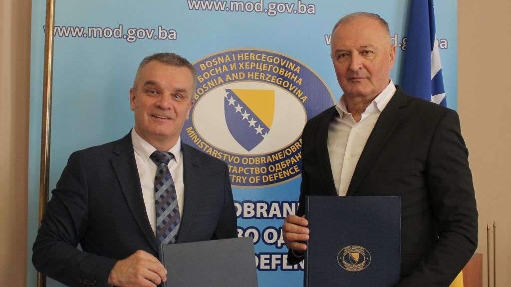 Karić i Helez potpisali sporazum o saradnji u oblasti obuka