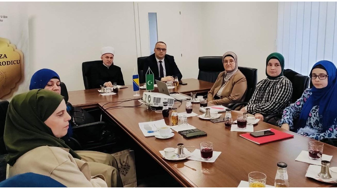 Muftija Kudić na sastanku sa koordinatoricama Odjela za brak i porodicu Muftijstva bihaćkog