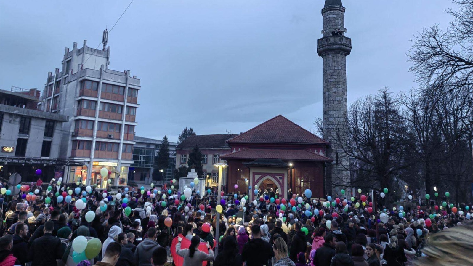 Djeca u Bosanskoj Krajini na poseban način upriličila doček mjeseca ramazana