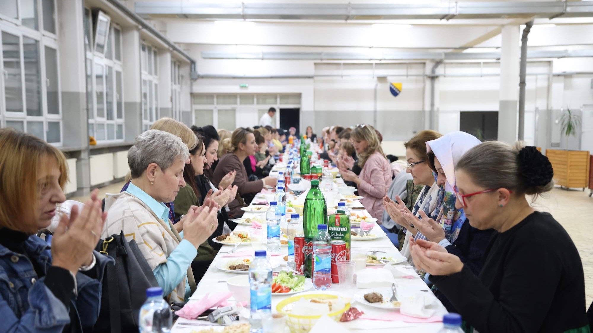 Kasarna "Rajlovac": Održan iftar za žene