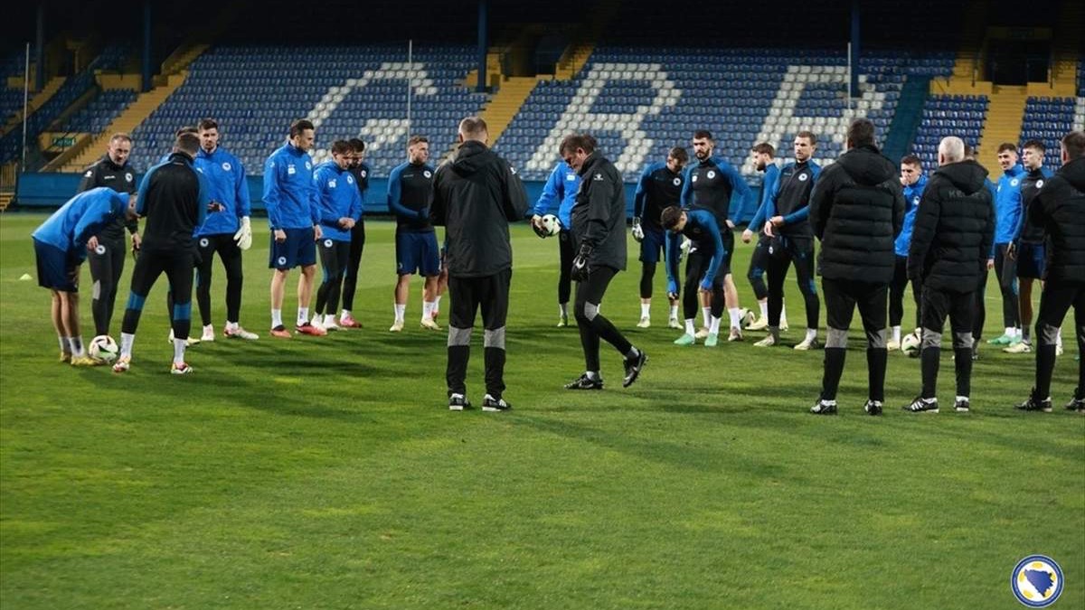 Fudbaleri reprezentacije BiH trenirali na stadionu "Grbavica" u okviru priprema za meč protiv Ukrajine