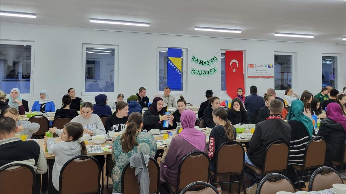 Crveni polumjesec Turske organizirao iftar u Srebrenici