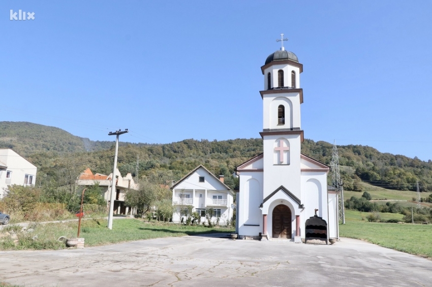 Ko će ukloniti SPORNU CRKVU?